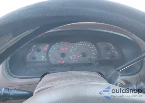 2002 Toyota Sequoia Limited V8 z USA, uszkodzony, nr VIN 5TDBT48A92S074893